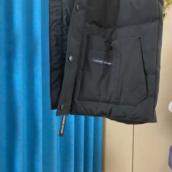 Canada Goose Men's Black Down Vest - Picture 6 of 10